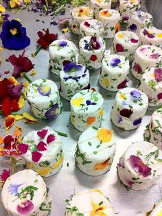 Flowerfetti Tea Cakes - Sticklebatts- ( 3.9 oz.)  - 30% Bond fleece, merino, rambouillet, alpaca, silk, bamboo, silk noil, angelina - Inglenook Fibers
